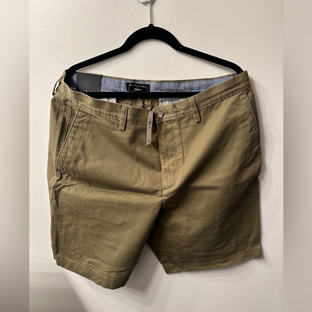 Never worn with tags Men’s Shorts